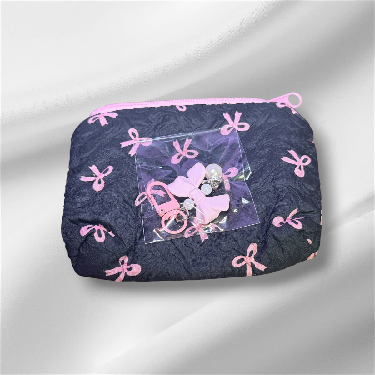 Bow pouch
